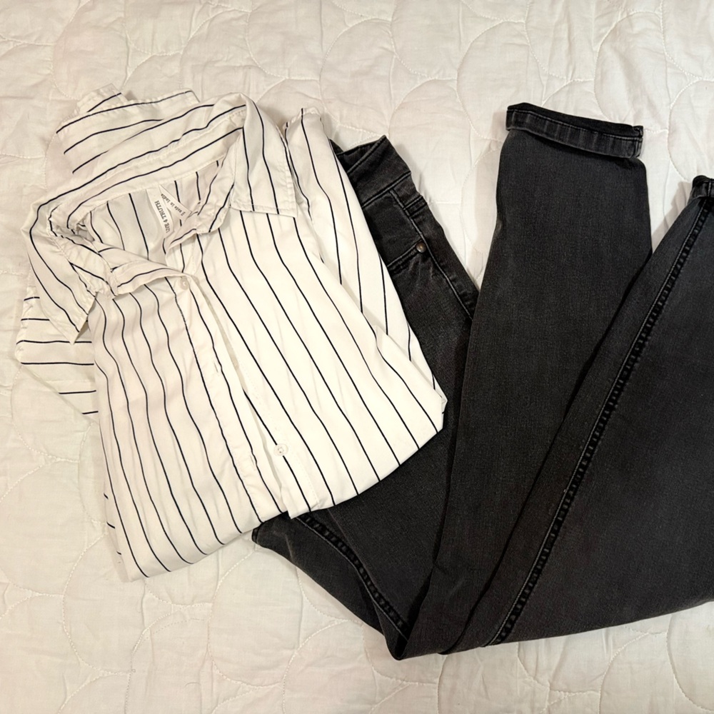 Elegant Medium White Striped Button Down Shirt